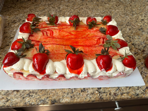 Diva’s Strawberry Delight Cake